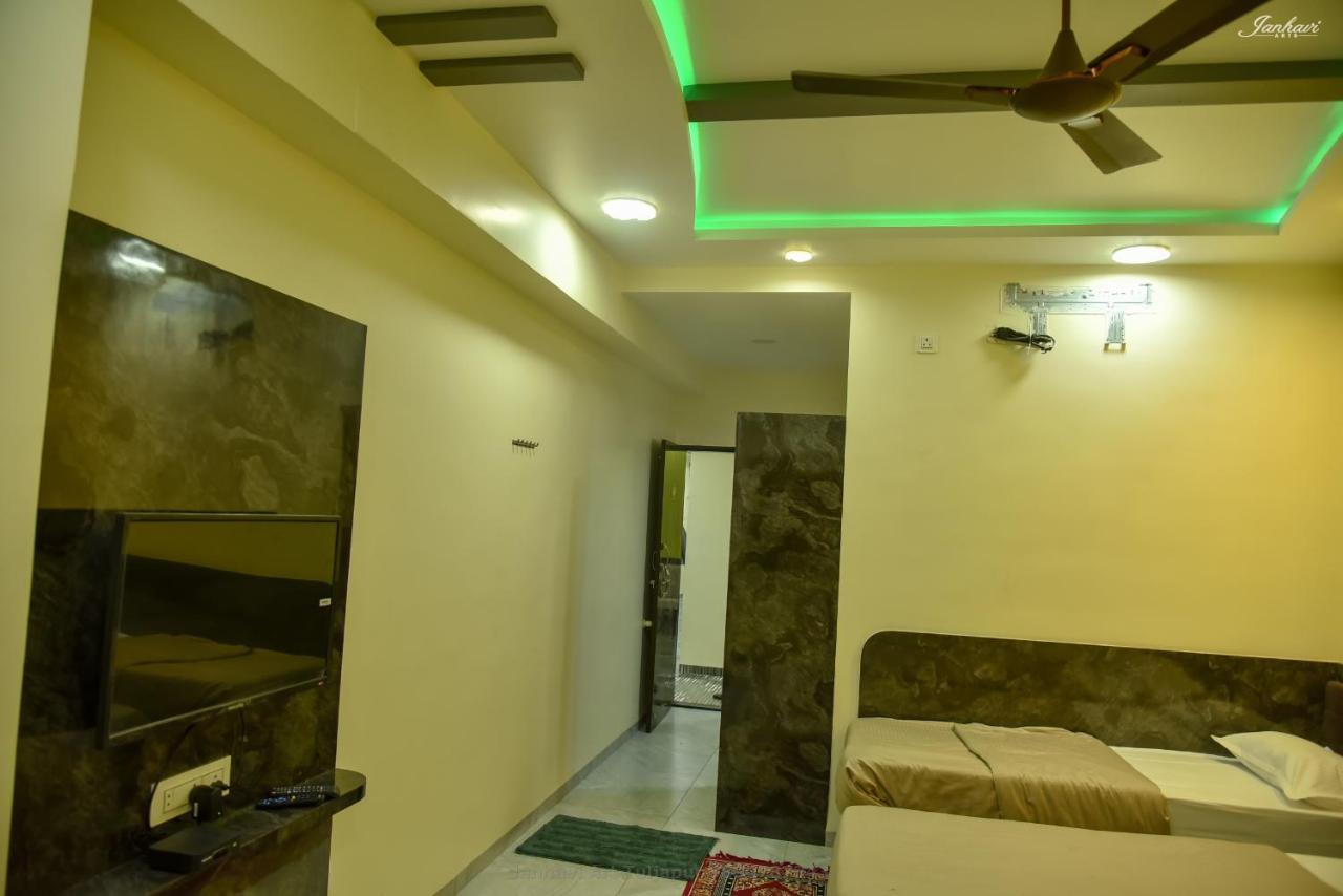 Pawan Executive Tuljapur Bagian luar foto