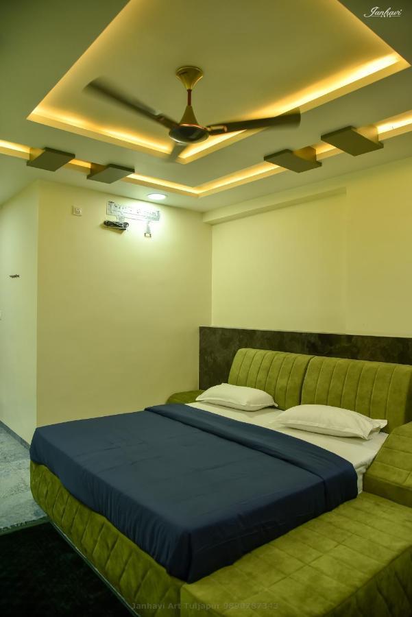 Pawan Executive Tuljapur Bagian luar foto