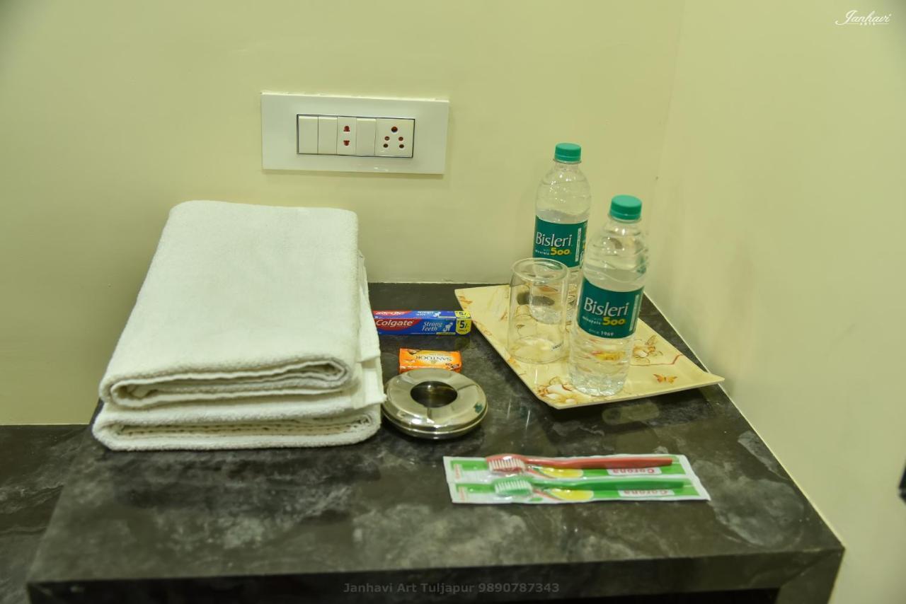 Pawan Executive Tuljapur Bagian luar foto
